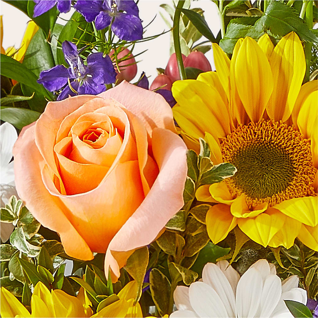 The Good Life Bouquet –  The Love Bug Flowers, Timmins ON