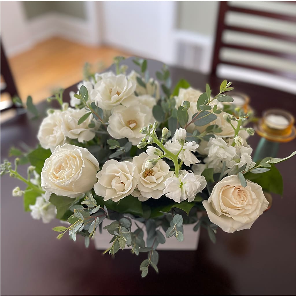 Fresh Linen Box Bouquet –  The Love Bug Flowers, Timmins ON