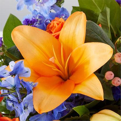 Radiant Citrus Box Bouquet –  The Love Bug Flowers, Timmins ON