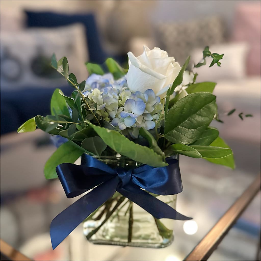 Sky Blue Delight Bouquet –  The Love Bug Flowers, Timmins ON