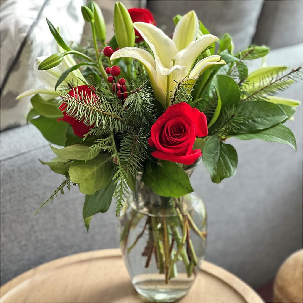 Sparkling Snowflakes Bouquet –  The Love Bug Flowers, Timmins ON