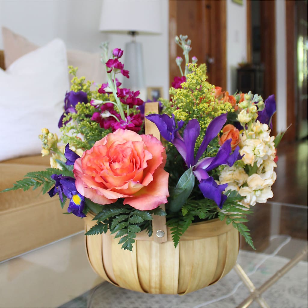 Garden of Life Basket –  The Love Bug Flowers, Timmins ON