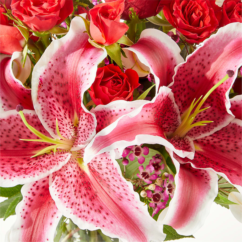 Match Made in Heaven Bouquet –  The Love Bug Flowers, Timmins ON