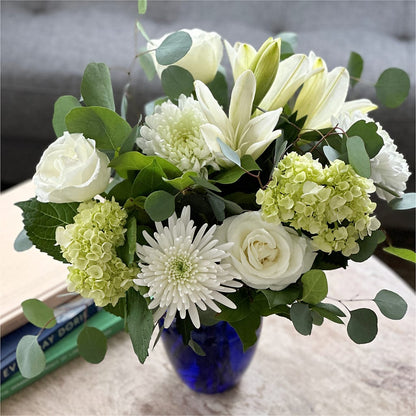 Snowy Dreams Bouquet –  The Love Bug Flowers, Timmins ON
