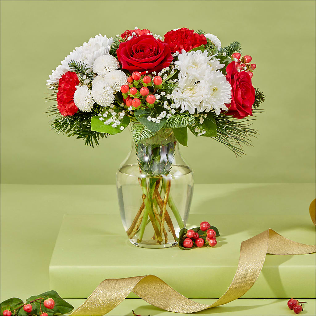 Chance of Flurries Bouquet –  The Love Bug Flowers, Timmins ON