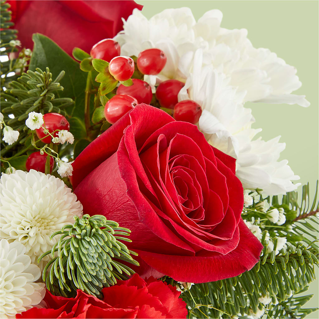 Chance of Flurries Bouquet –  The Love Bug Flowers, Timmins ON