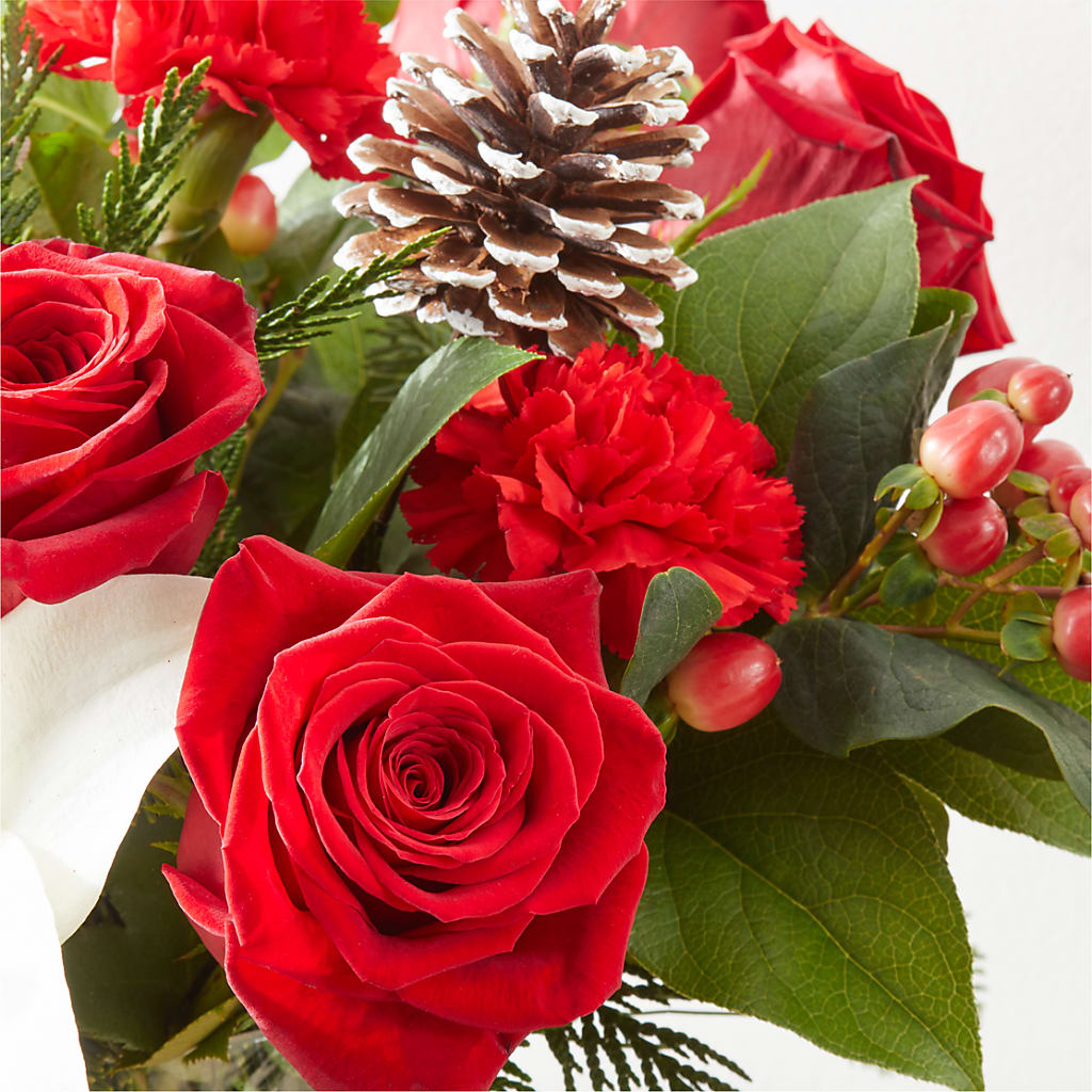 Oh So Jolly Bouquet –  The Love Bug Flowers, Timmins ON
