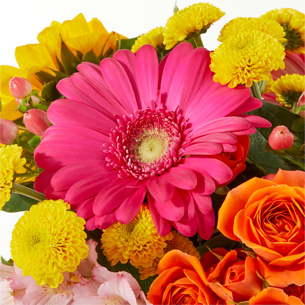 Beach Day Bouquet –  The Love Bug Flowers, Timmins ON