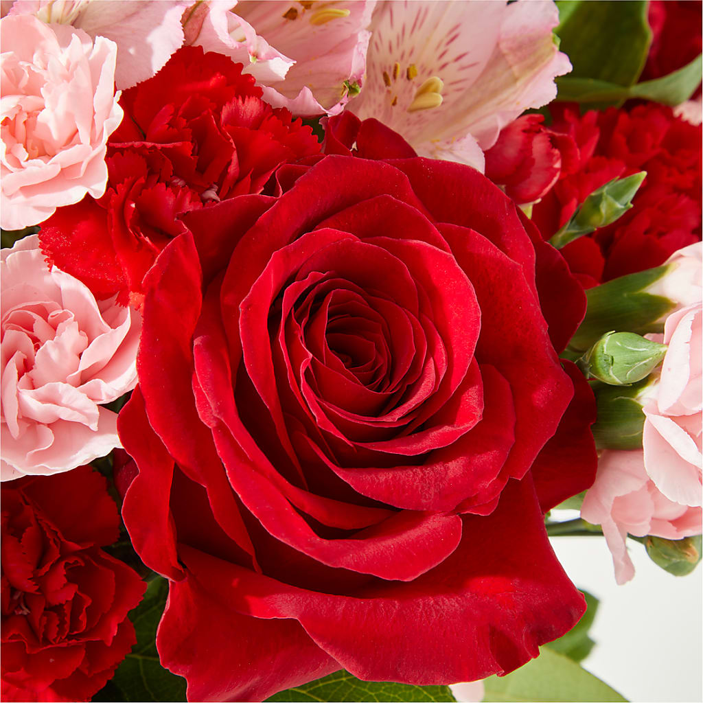 Candy Kisses Bouquet –  The Love Bug Flowers, Timmins ON