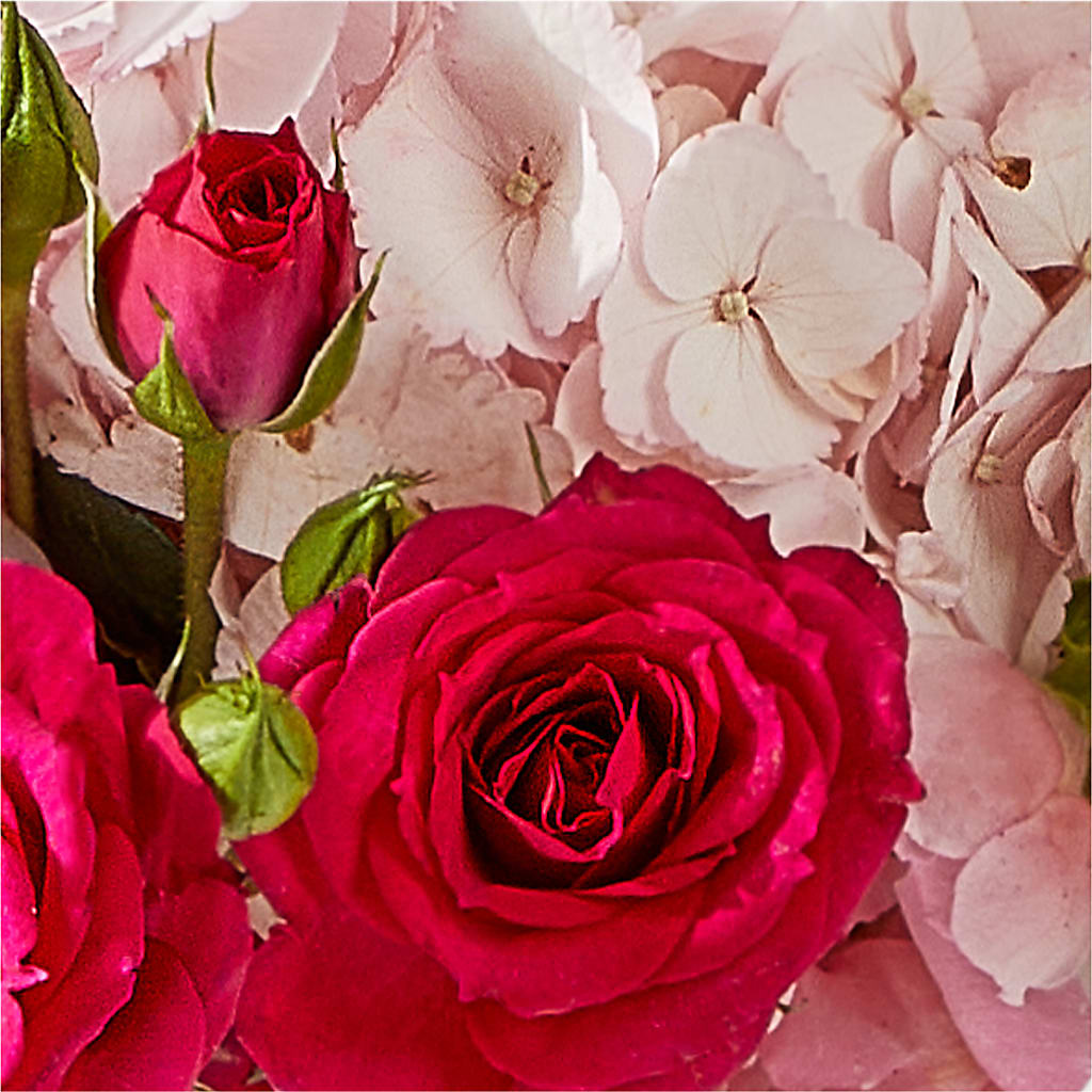 Glitz & Glam Bouquet –  The Love Bug Flowers, Timmins ON