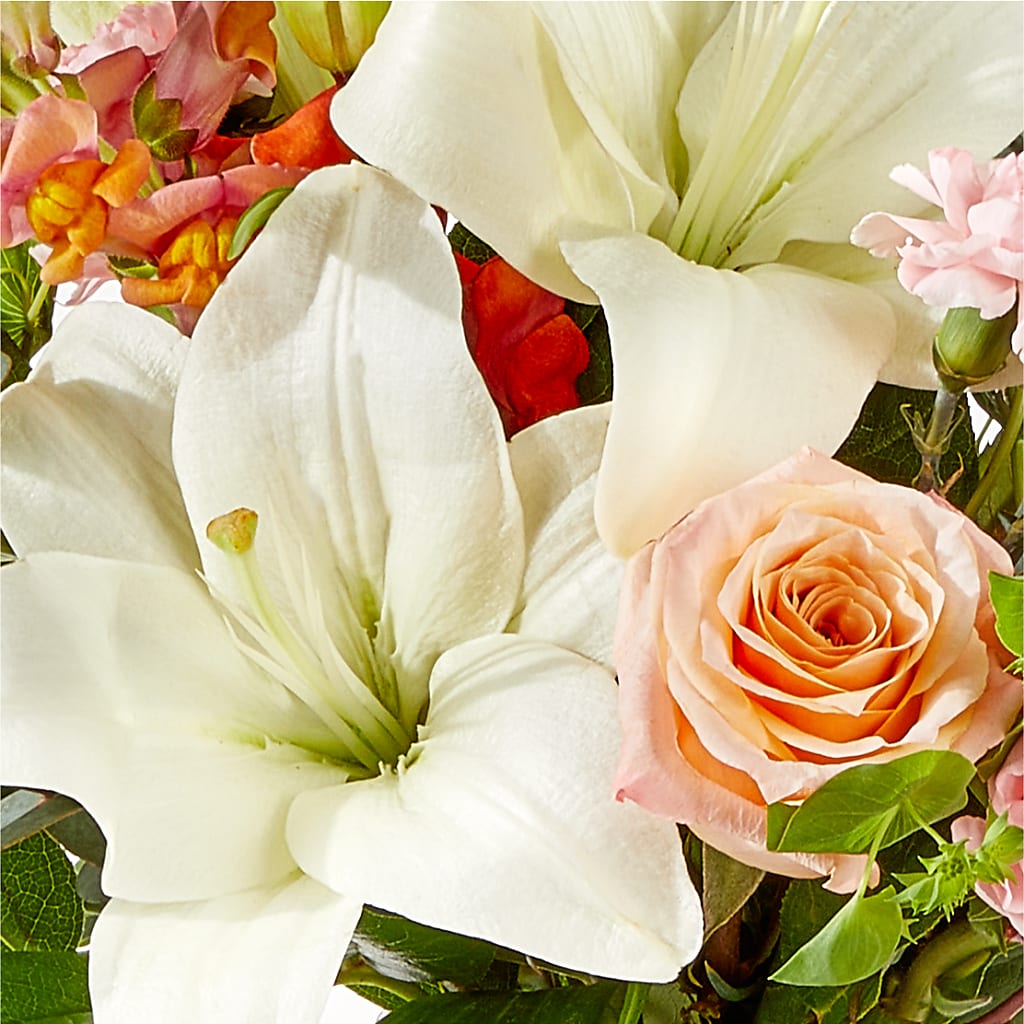 Grapefruit Splash Bouquet –  The Love Bug Flowers, Timmins ON