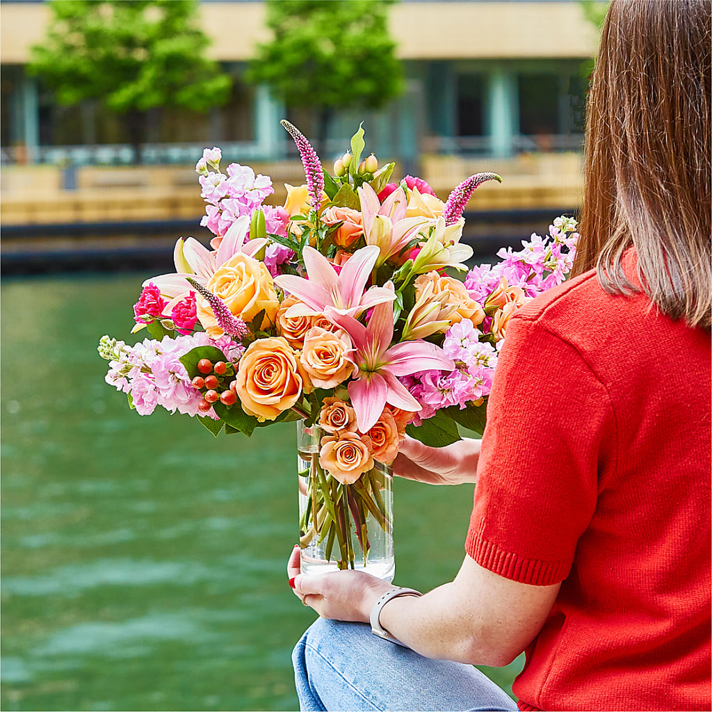 Bisous Bouquet –  The Love Bug Flowers, Timmins ON